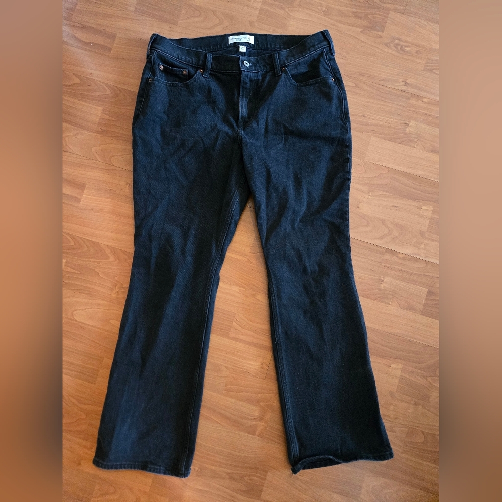 Abercrombie & Fitch Curve Love Black Low-Rise Bootcut Jeans